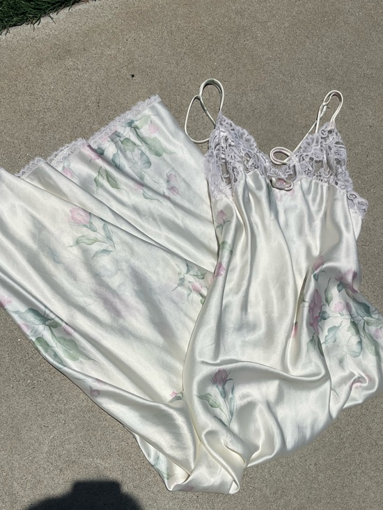 Dior Other - Dior Cream Nightgown with Pink Floral Lace Trim